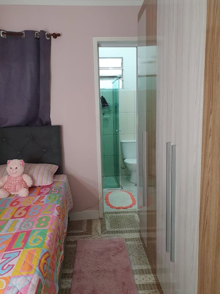 Casa 2 quartos 1 banheiro