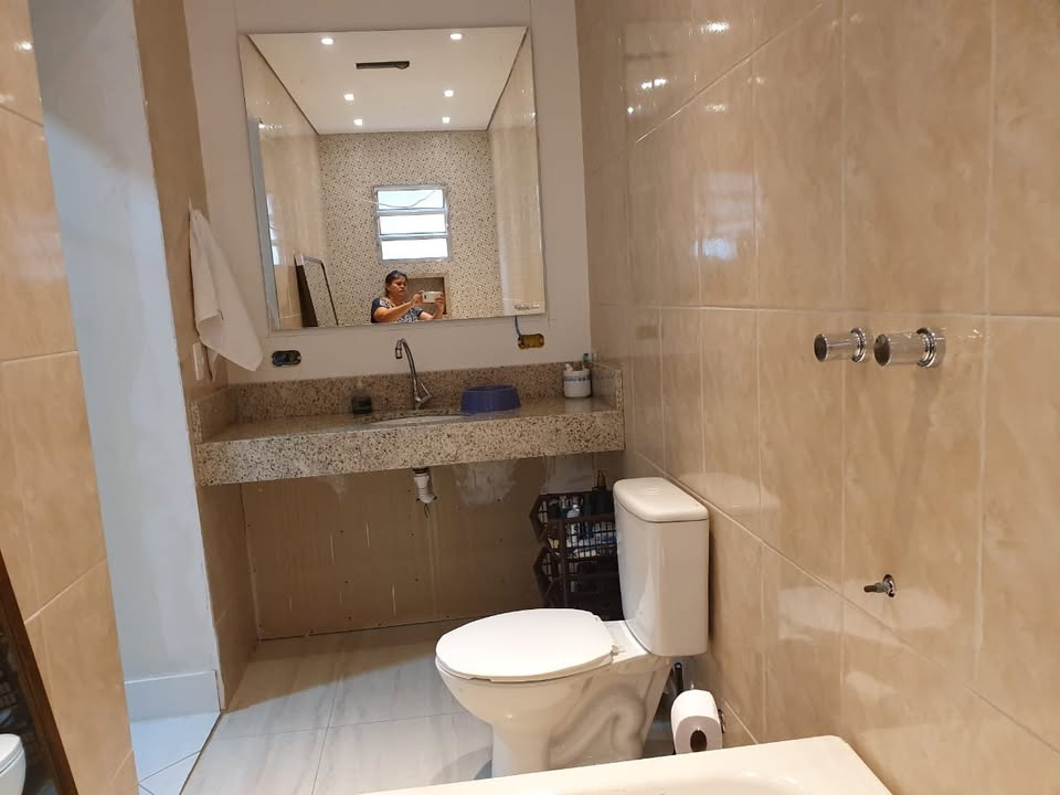 Casa 2 quartos 1 banheiro