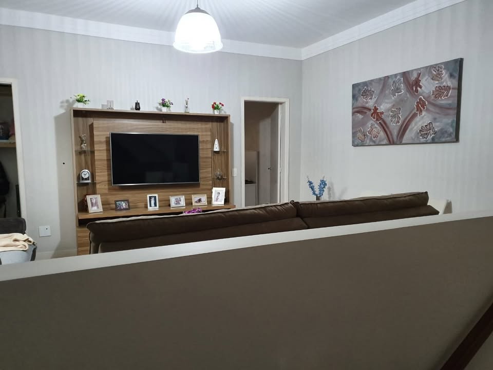 Casa 2 quartos 1 banheiro