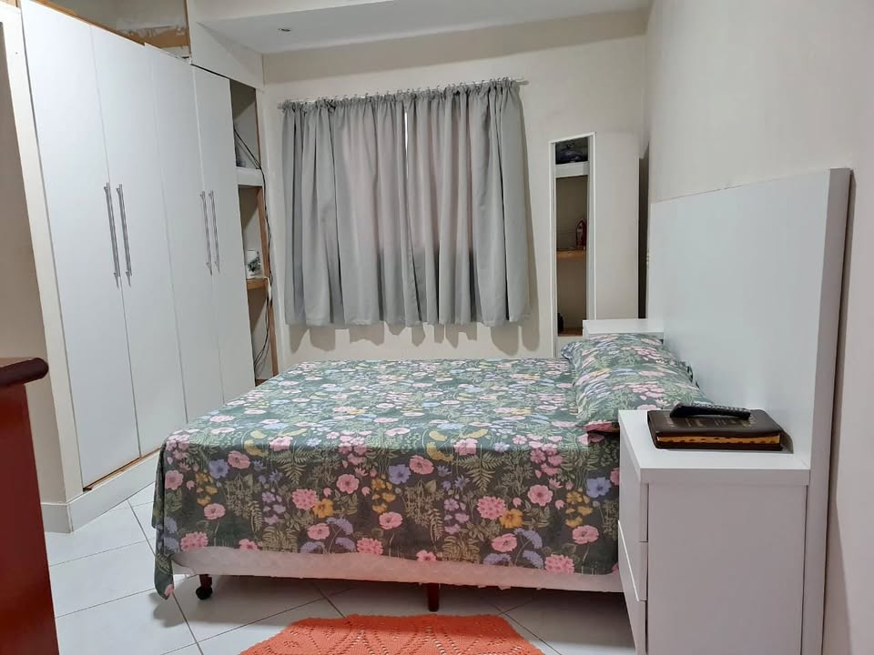 Casa 2 quartos 1 banheiro