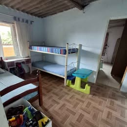 CASA A VENDA!